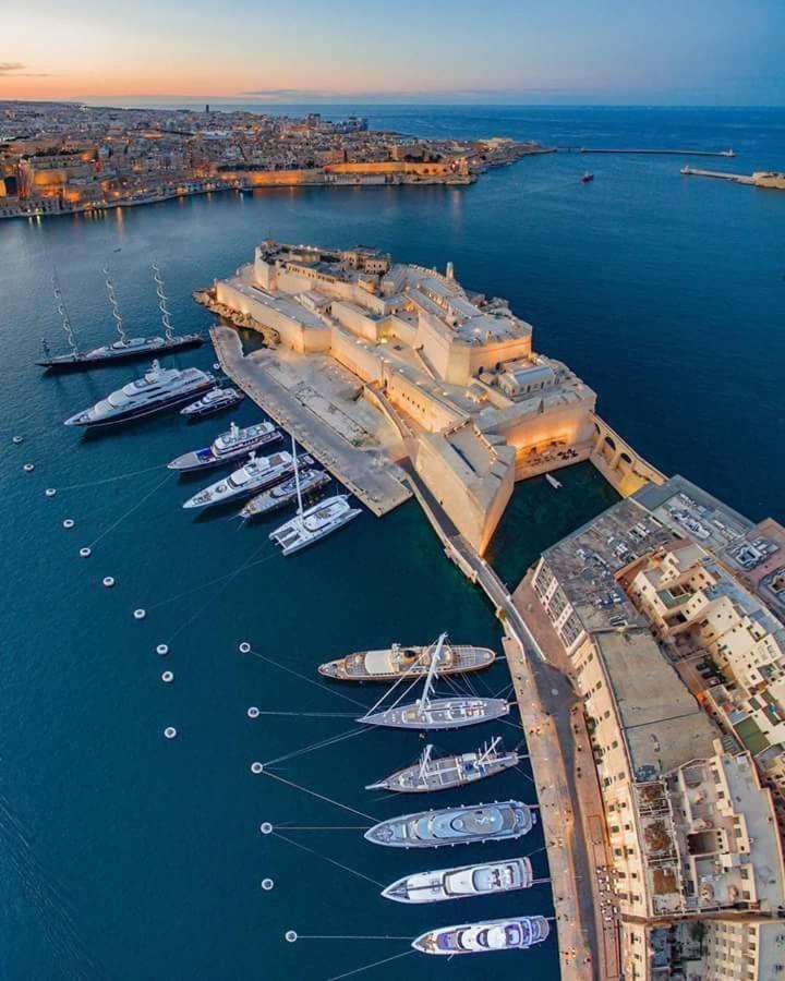 Casa Maria Tereza Bed & Breakfast Cospicua Exterior photo